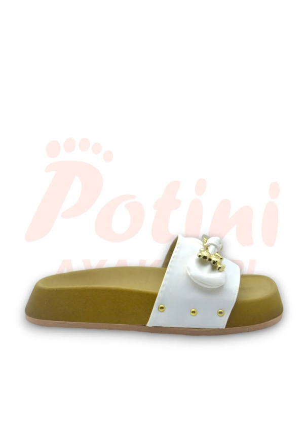 Beyaz Saten Rahat Taban Dolgu Topuklu Ayıcıklı Kadın Terlik