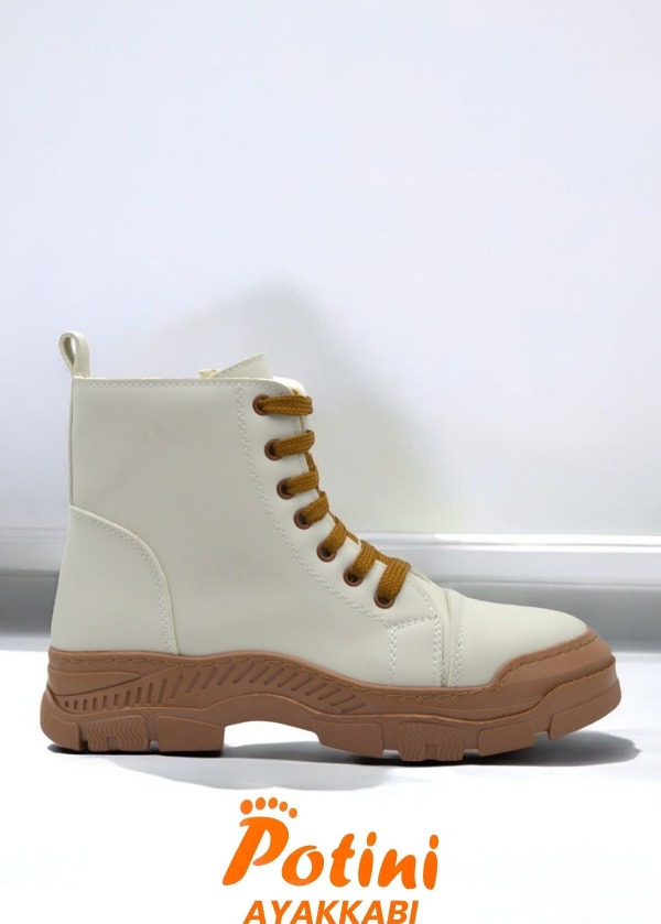 Kadın Kaydırmaz Tabanlı Bağcıklı Cilt Bot