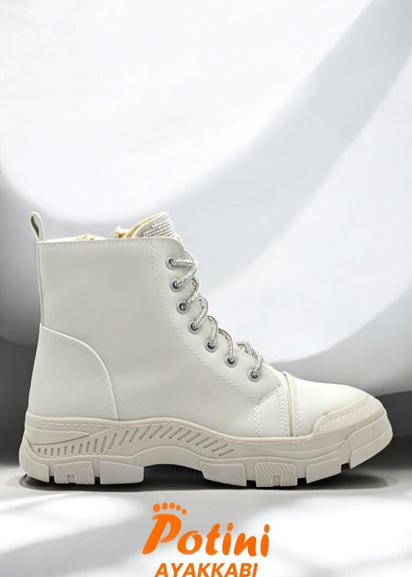 Kadın Kaydırmaz Tabanlı Taş Bağcıklı Cilt Bot