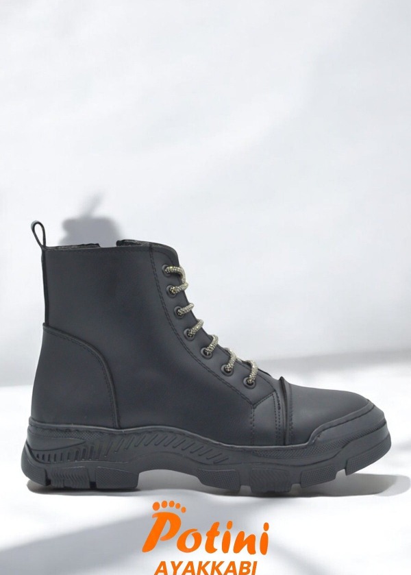 Kadın Kaydırmaz Tabanlı Taş Bağcıklı Cilt Bot